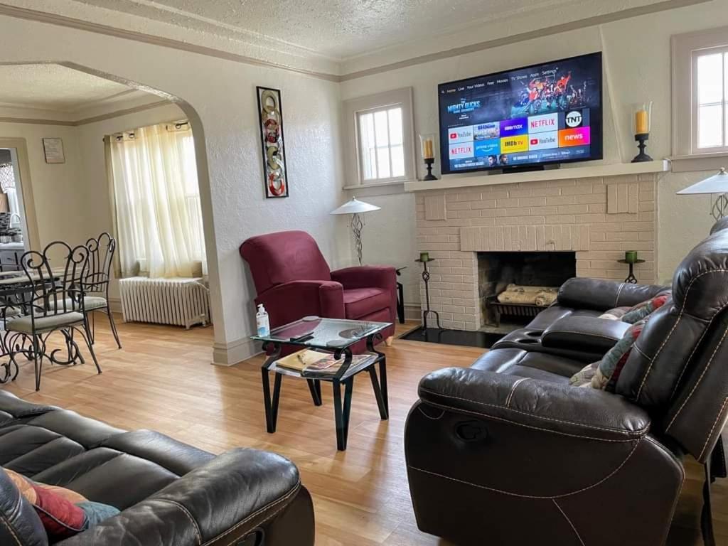 2 Bedroom Apt Near Great Lakes Naval Base And 6 Flags Вокіган Екстер'єр фото