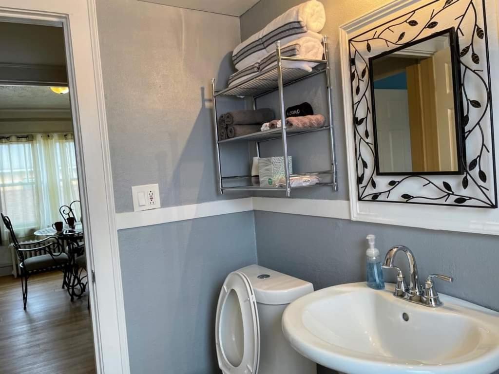 2 Bedroom Apt Near Great Lakes Naval Base And 6 Flags Вокіган Екстер'єр фото