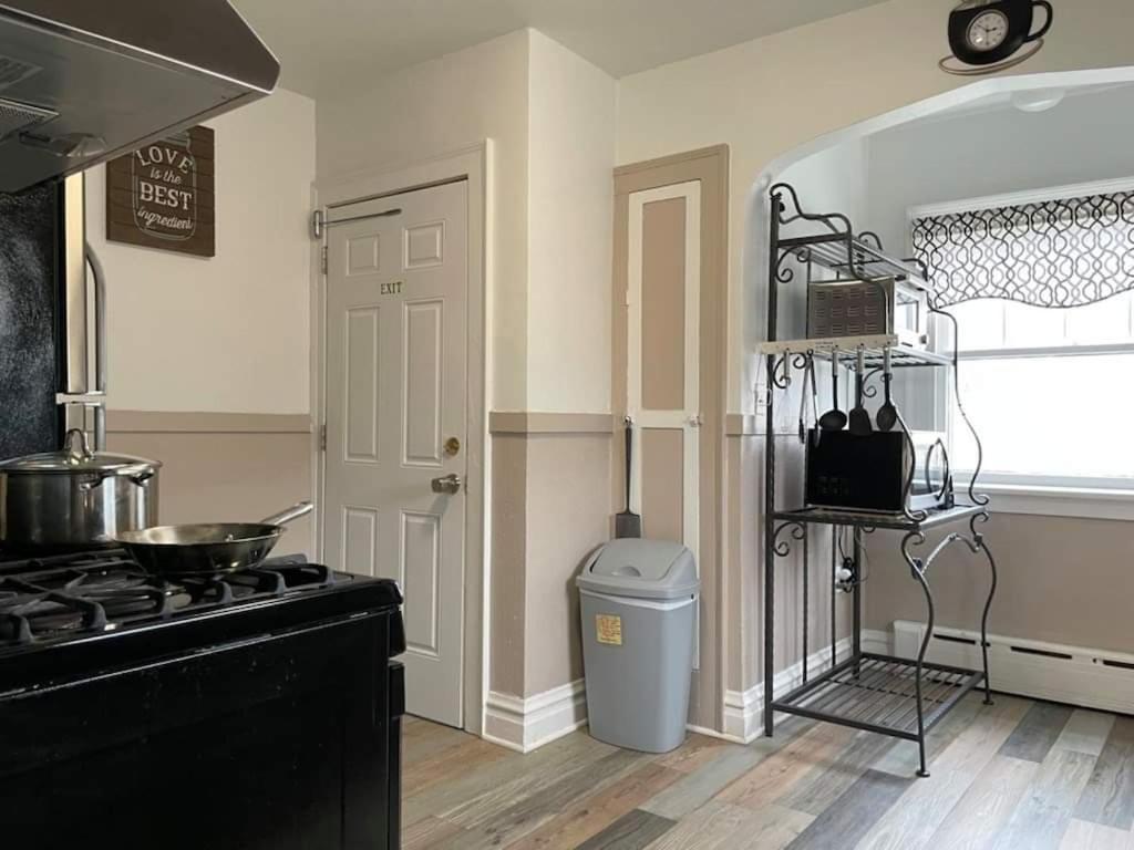2 Bedroom Apt Near Great Lakes Naval Base And 6 Flags Вокіган Екстер'єр фото
